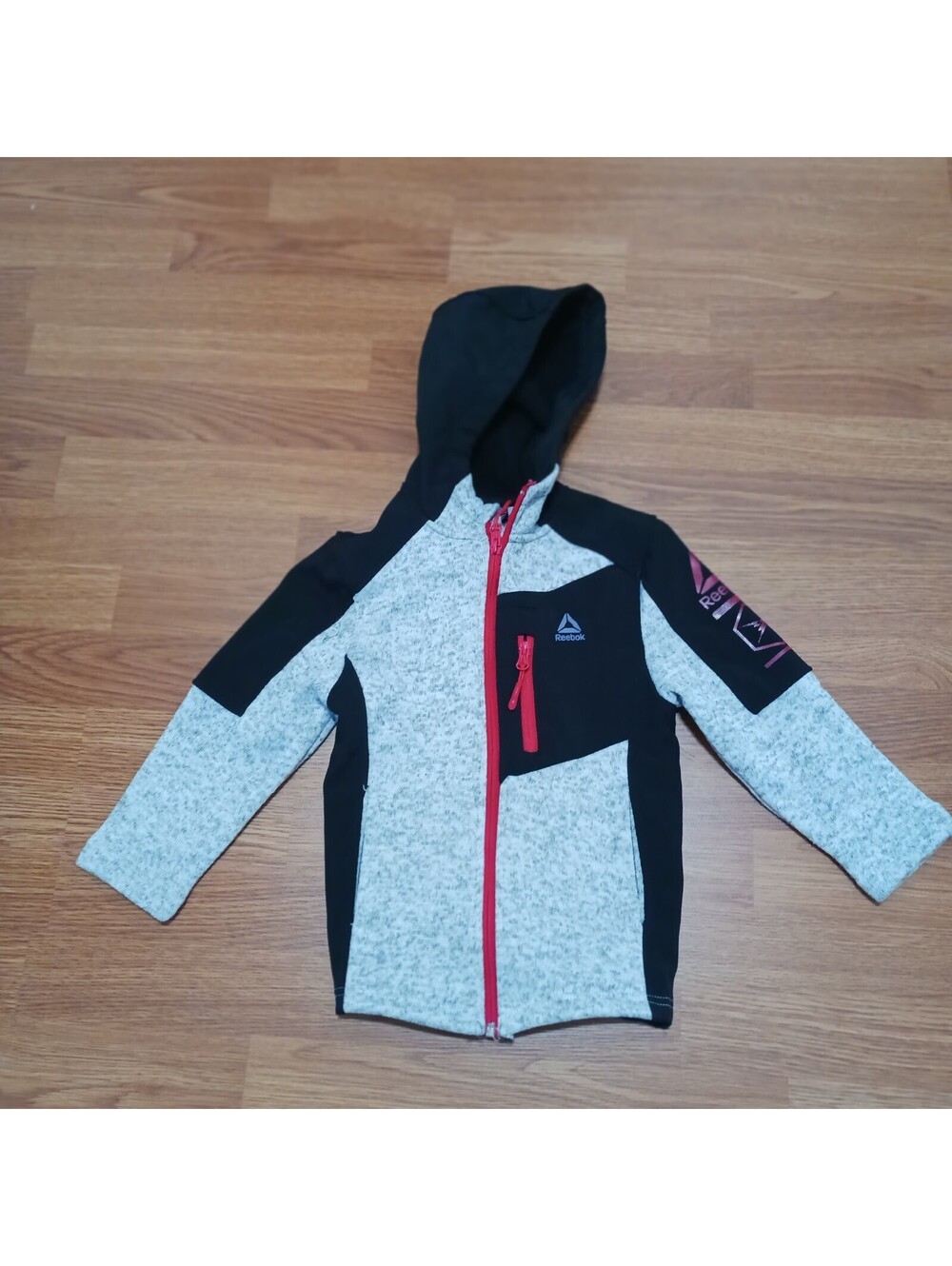 Reebok Kids Boys Zip Up Hoodie  Jacket Black and Grey  Size  5/6